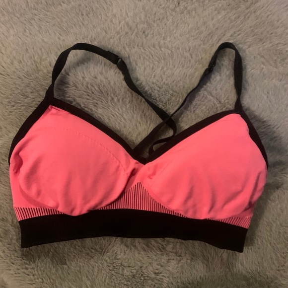 Lululemon Pink sports bra size:6 - Picture 3 of 4